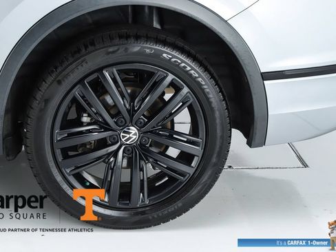 Used 2022 Volkswagen Tiguan SE R-Line FWD image 45