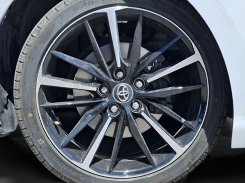 Used 2020 Toyota Camry XSE image 13