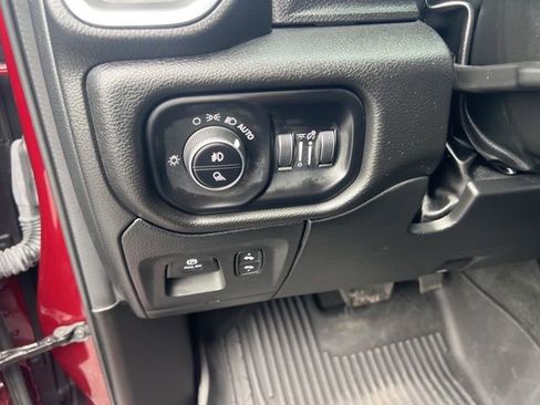 Used 2024 RAM 1500 Laramie AWD/4WD image 8