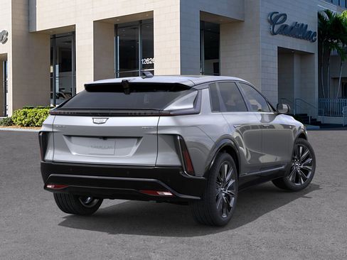 New 2026 Cadillac Lyriq Signature Sport w/ Nappa Leather Package RWD image 4