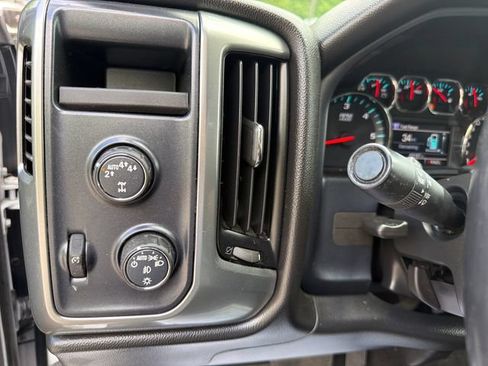 Used 2018 Chevrolet Silverado 1500 LT w/ All Star Edition AWD/4WD image 16
