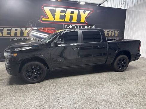 Used 2025 RAM 1500 Big Horn AWD/4WD image 2