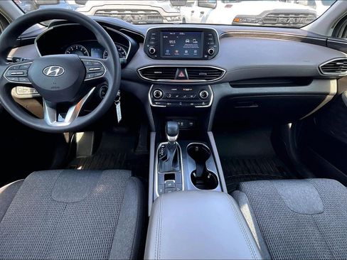 Used 2019 Hyundai Santa Fe SE image 12