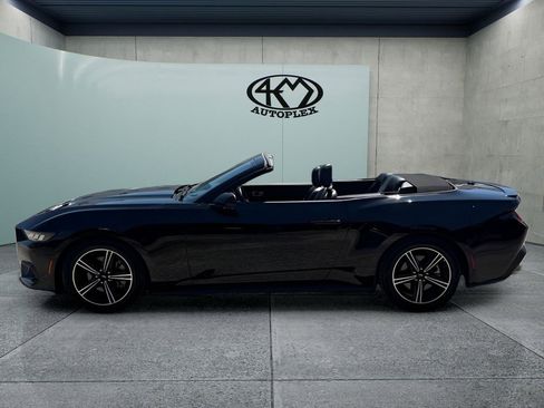 Used 2025 Ford Mustang Premium RWD image 11