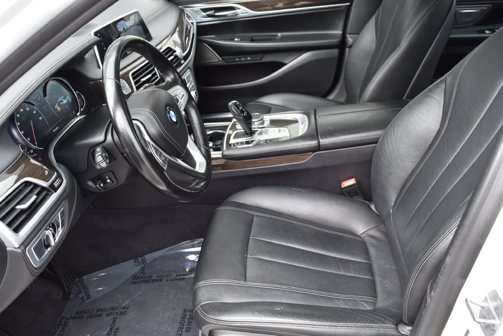 Used 2019 BMW 740i xDrive AWD/4WD image 8