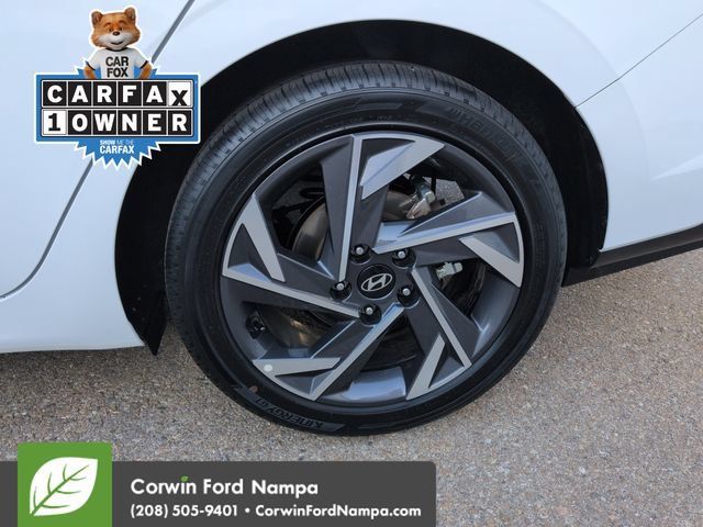 Used 2025 Hyundai Elantra SEL FWD image 30