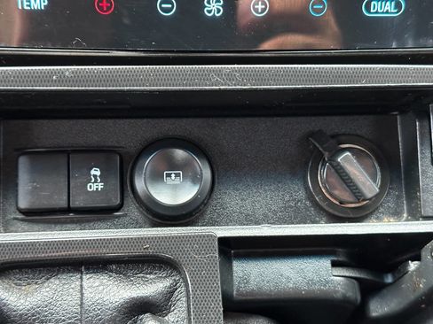 Used 2017 Ford Taurus SHO w/ Sho Performance Package image 35