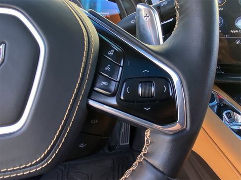 Used 2021 Chevrolet Corvette Stingray Premium Cpe w/ Z51 Performance Package image 19