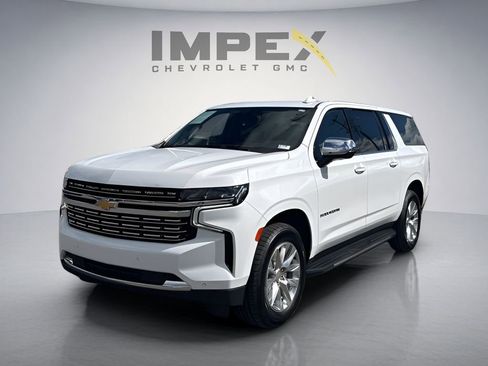 Used 2023 Chevrolet Suburban Premier AWD/4WD image 1