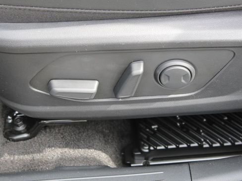 New 2026 Hyundai Tucson Limited image 14