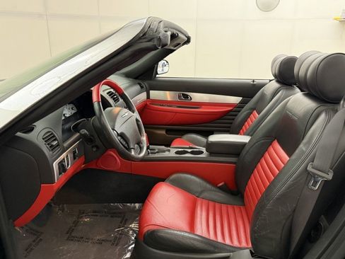 Used 2002 Ford Thunderbird image 12