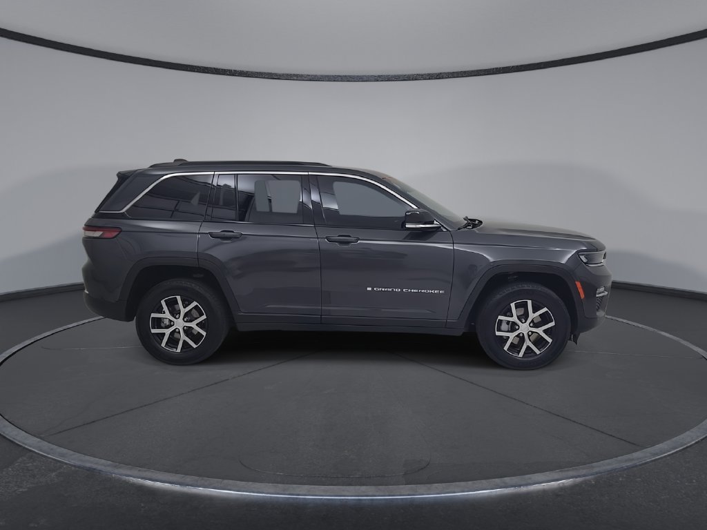 Certified 2024 Jeep Grand Cherokee Limited AWD/4WD image 19