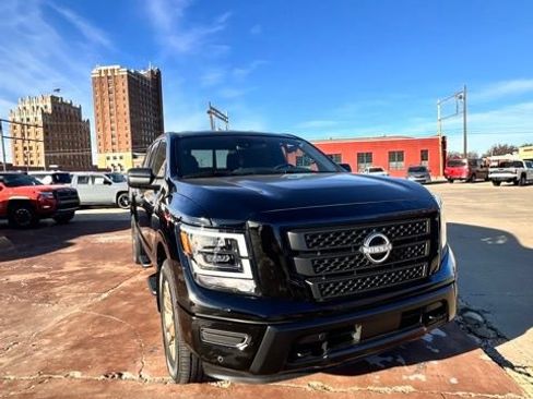Certified 2024 Nissan Titan SV w/ SV Bronze Edition Package AWD/4WD image 3