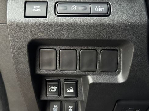 Used 2024 Nissan Frontier PRO-4X w/ Off-Road Protection Package AWD/4WD image 22