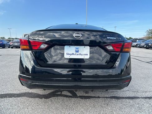 Used 2024 Nissan Altima 2.5 SV image 10