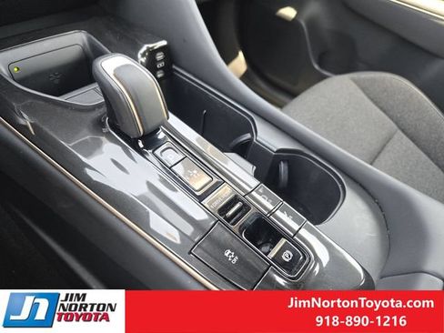 Used 2024 Toyota Crown AWD/4WD image 21