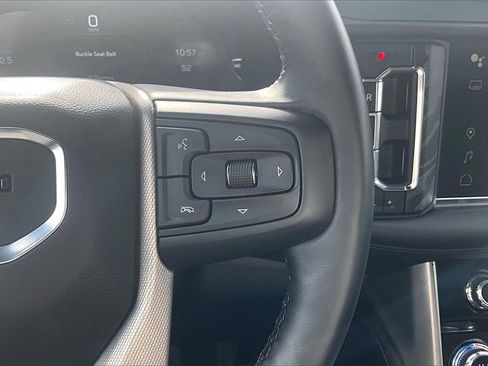 Used 2023 GMC Yukon XL Denali image 19