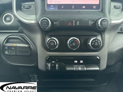 Used 2024 RAM 3500 Big Horn image 26