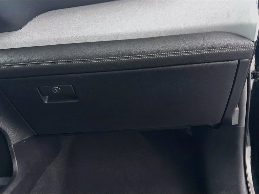 Used 2025 Toyota Sienna XLE FWD image 31