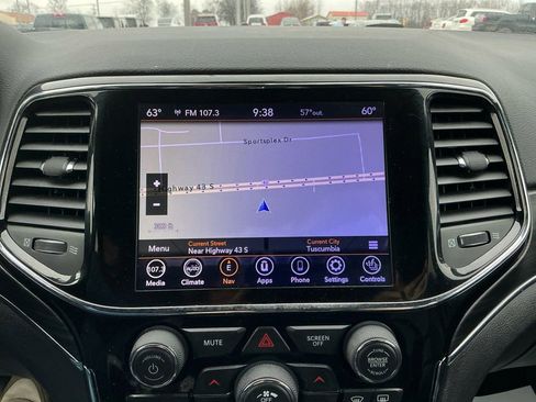 Used 2020 Jeep Grand Cherokee Limited image 26