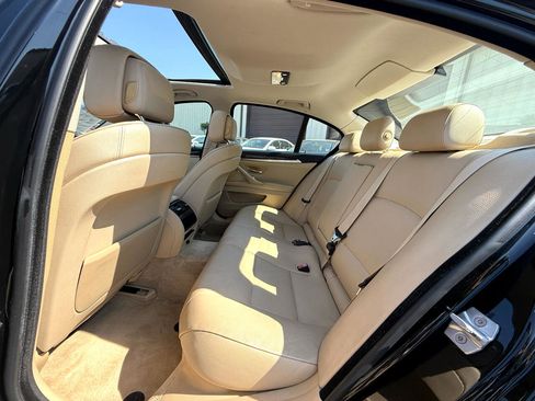 Used 2013 BMW 528i Sedan image 25