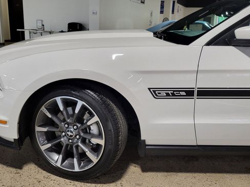 Used 2011 Ford Mustang GT Premium w/ Electronics Pkg RWD image 26