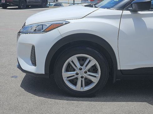 Used 2024 Nissan Kicks S FWD image 6