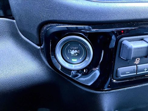 Used 2024 Chevrolet Silverado 1500 High Country w/ Technology Package AWD/4WD image 33