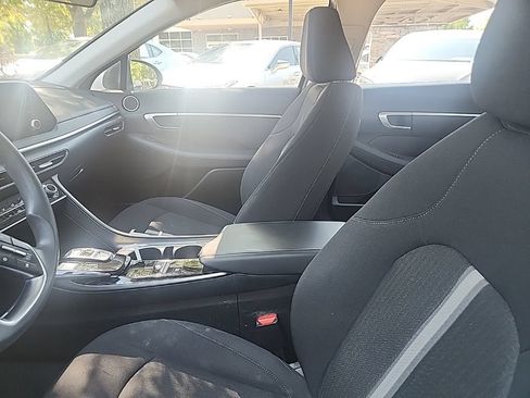 Used 2023 Hyundai Sonata SE FWD image 6
