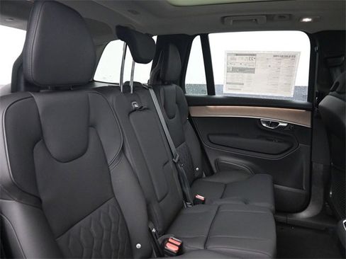 New 2026 Volvo XC90 B6 Plus w/ Protection Package Premier image 35