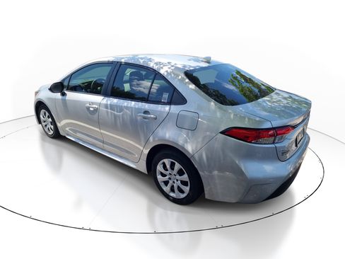 Used 2025 Toyota Corolla LE FWD image 7