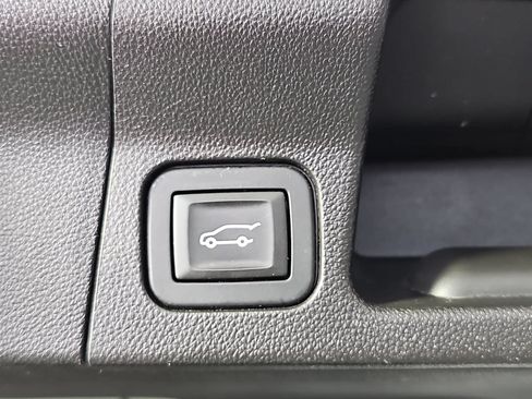 Used 2017 GMC Acadia SLT AWD/4WD image 12