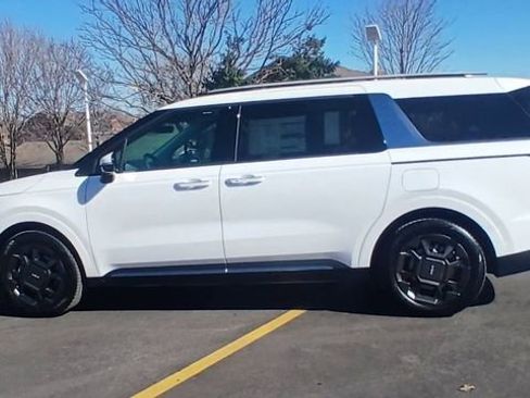 New 2026 Kia Carnival SX FWD image 8