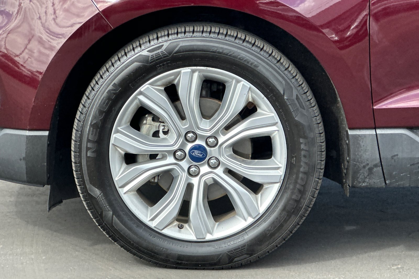 Used 2020 Ford Edge Titanium FWD image 26