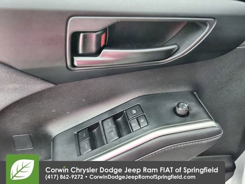 Used 2024 Toyota Highlander LE image 21