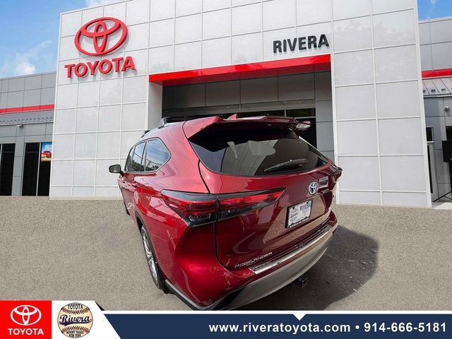 Used 2021 Toyota Highlander Platinum AWD/4WD image 6