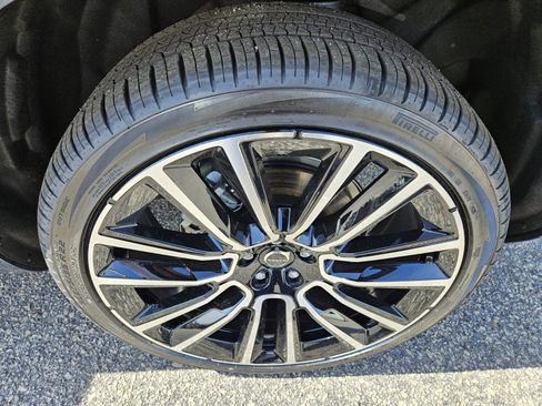 New 2026 Volvo XC90 B6 Plus image 11