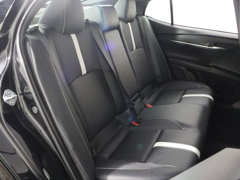 Used 2025 Toyota Camry SE image 28