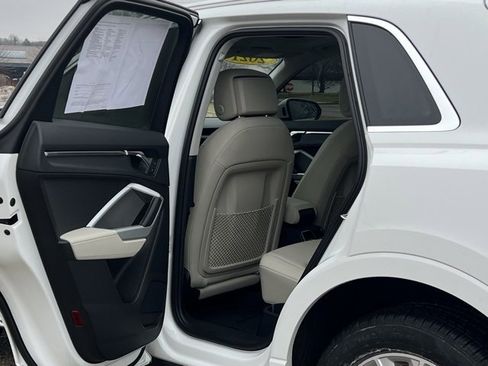 Used 2021 Audi Q3 2.0T Premium w/ Convenience Package image 30