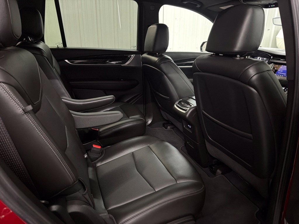 Used 2023 Cadillac XT6 Premium Luxury w/ Technology Package FWD image 25