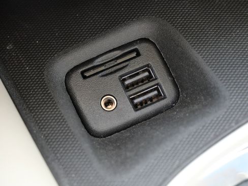 Used 2020 Buick Enclave Premium w/ Sun and Sites Package image 26