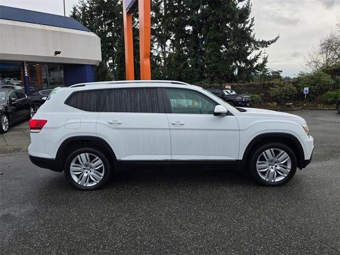 Used 2020 Volkswagen Atlas SEL image 2