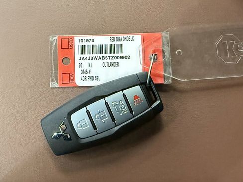 New 2026 Mitsubishi Outlander SEL image 44