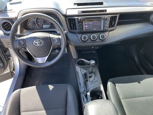 Used 2016 Toyota RAV4 LE image 15