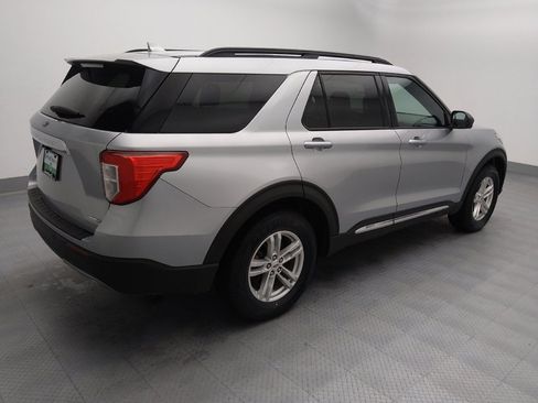 Used 2020 Ford Explorer XLT w/ Equipment Group 202A AWD/4WD image 10