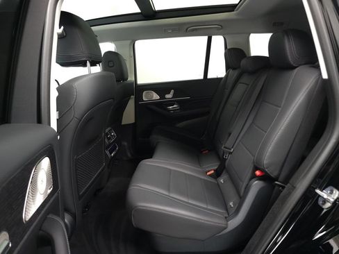 Used 2026 Mercedes-Benz GLS 450 4MATIC image 28