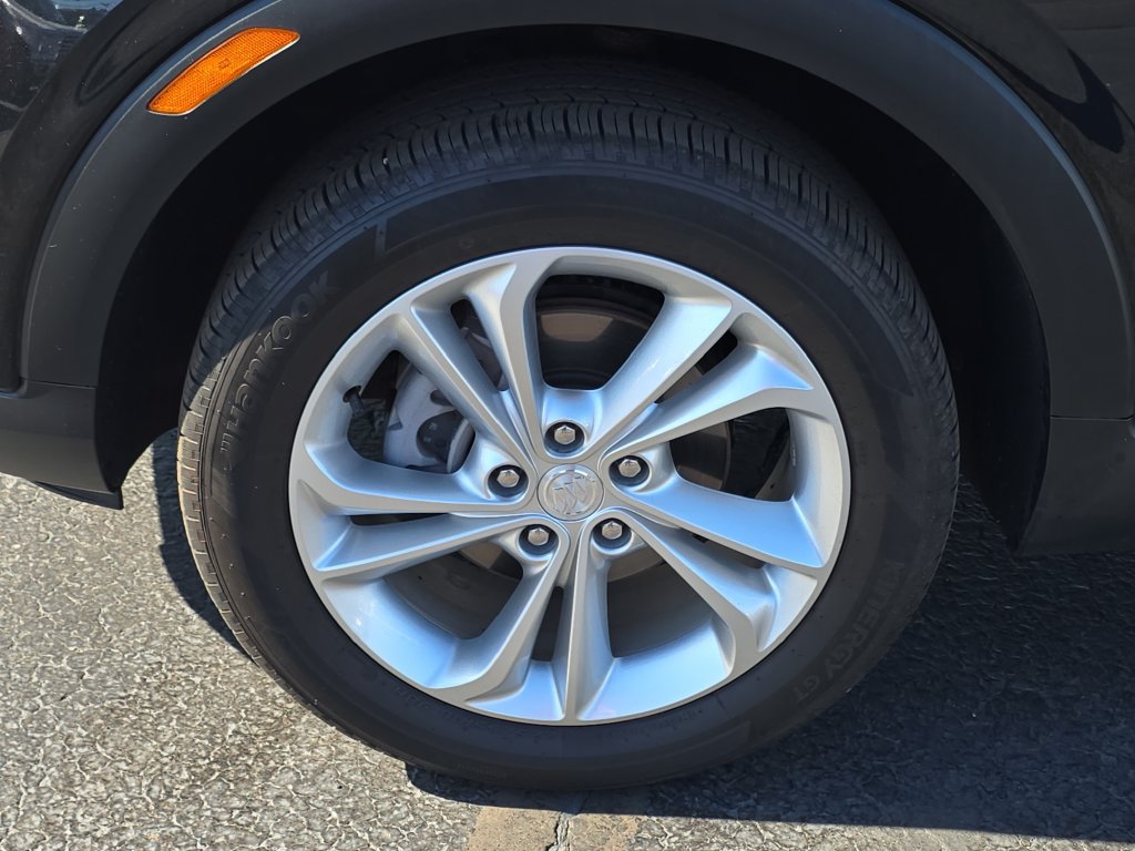 Certified 2023 Buick Encore GX Preferred w/ Cold Weather Comfort Package AWD/4WD image 32