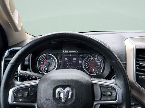 Used 2020 RAM 1500 Laramie AWD/4WD image 12