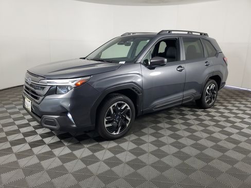 Used 2025 Subaru Forester Limited image 8