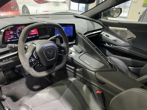 Used 2024 Chevrolet Corvette Stingray Preferred Cpe w/ Z51 Performance Package RWD image 2
